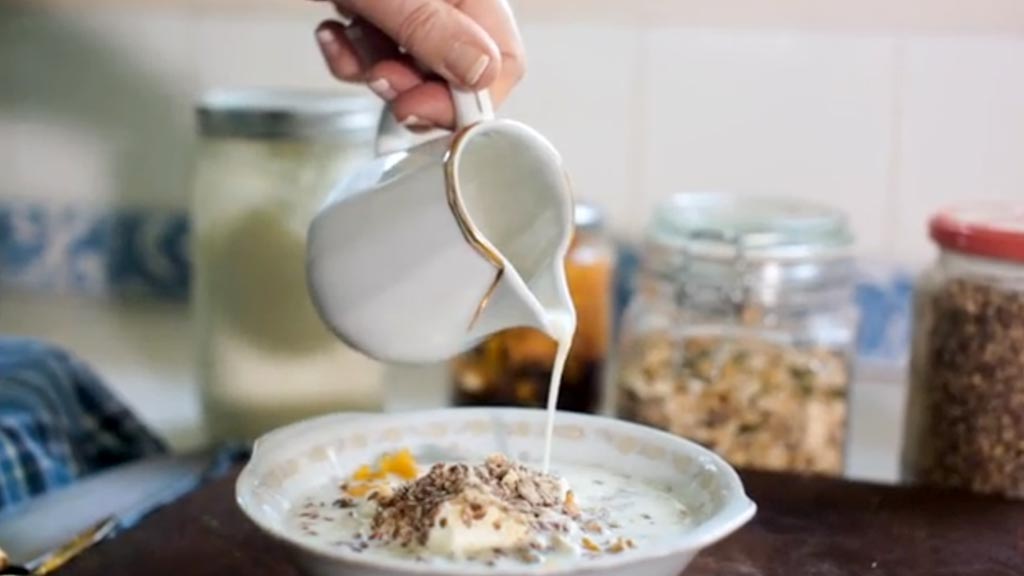breakfast-home-made-raw-muesli