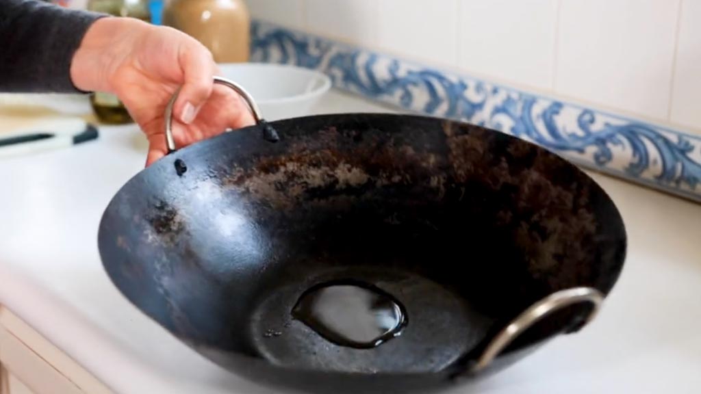 how-to-look-after-your-wok