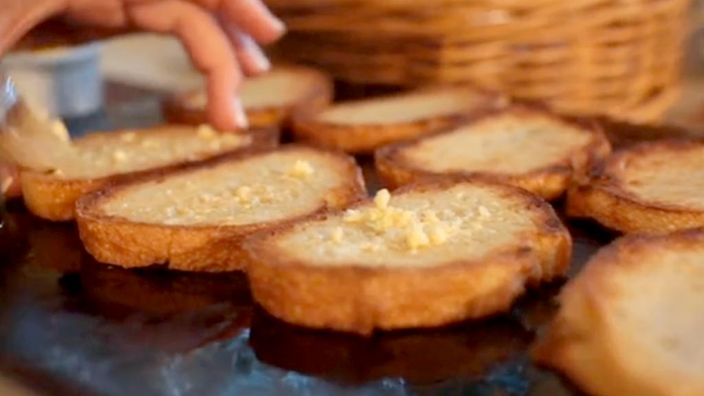 making-your-own-garlic-bread